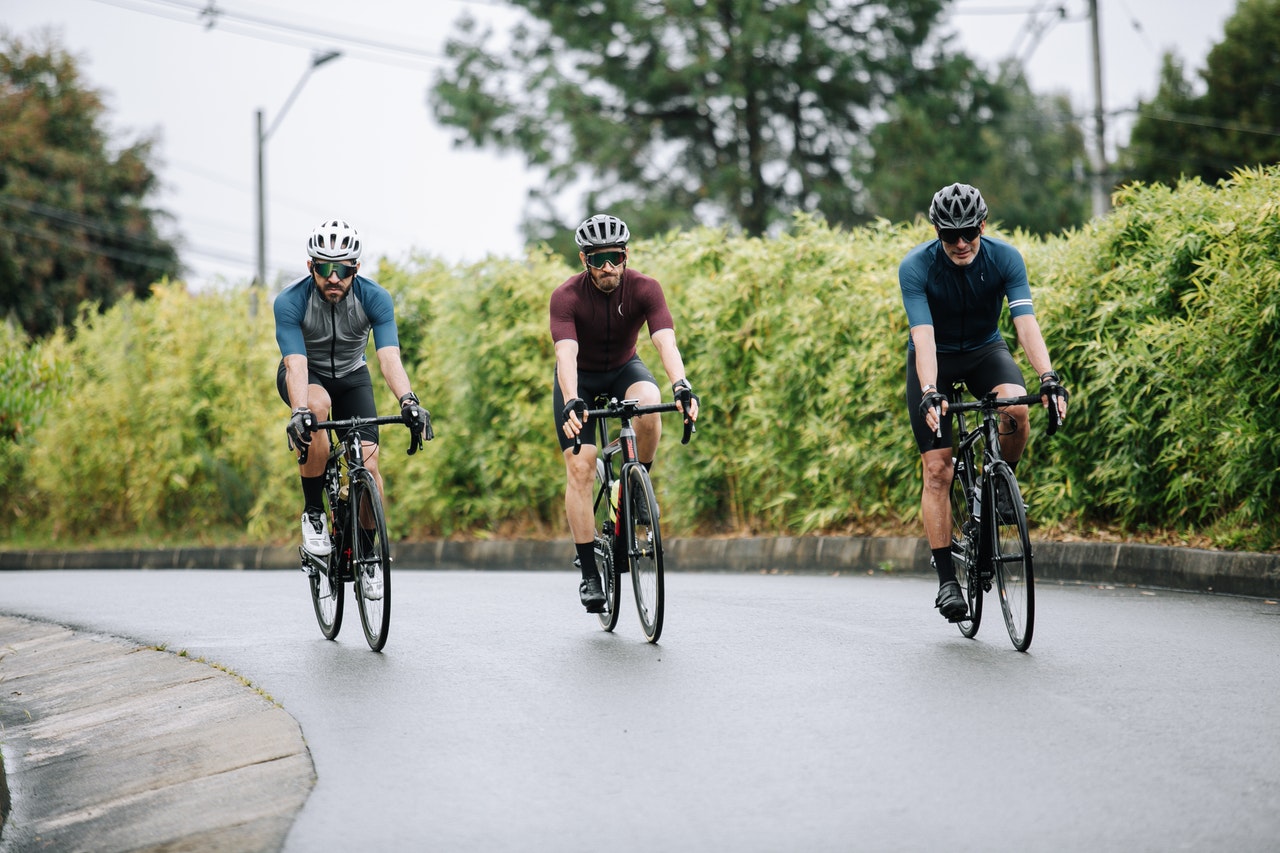 8 Reasons to Cycle in a Group